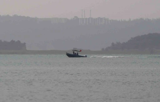 Tekneden göle düşen genci arama çalışmaları sürüyor
