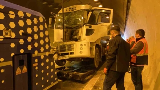 TEM&rsquo;deki zincirleme kaza trafiği durma noktasına getirdi
