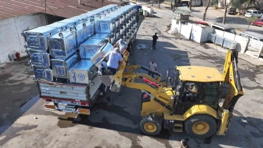 Temiz Manisa i&ccedil;in 17 il&ccedil;eye konteyner desteği
