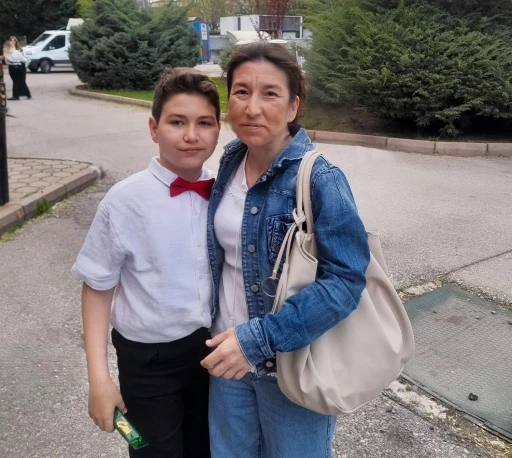 Tepebaşı Belediyesi İki Elin Sesi Var Çocuk Korosu, minik Efe’nin iyileşmesinde umut oldu
