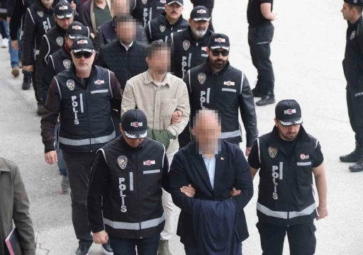 Tepebaşı Belediyesi&rsquo;ne y&ouml;nelik operasyonda 15 ş&uuml;pheli tutuklandı
