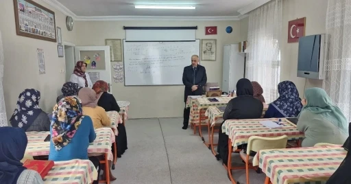Tepebaşı M&uuml;ft&uuml;l&uuml;ğ&uuml;&rsquo;nden Kur&rsquo;an kurslarına ziyaret
