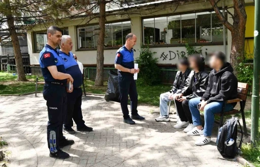 Tepebaşı zabıtasıdan &quot;Tertemiz Eskişehir&quot; denetimi
