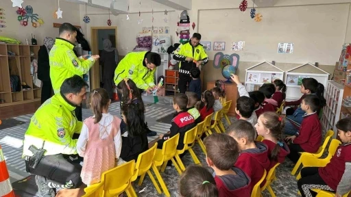 Tercan&rsquo;da &ouml;ğrencilere trafik eğitimi

