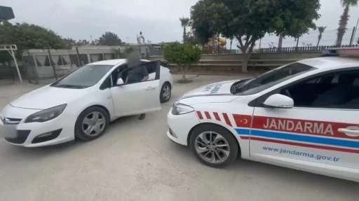 Ters şeritten gitti, sürücü belgesi alındı hastaneye sevk edildi
