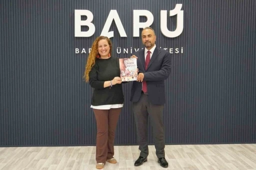 Tesad&uuml;fen bulunan 640 yıllık &ccedil;ınar ağacının hikayesi kitap oldu
