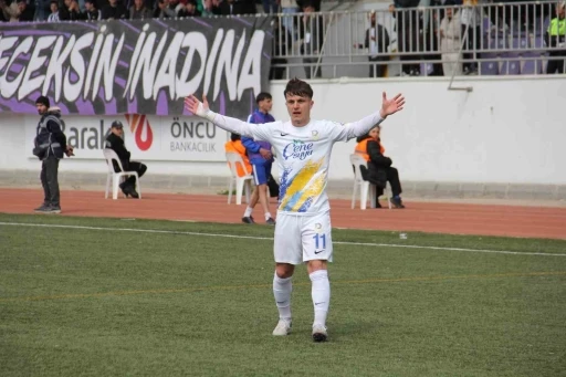 TFF 2. Lig: Belediye Derincespor: 2 - Giresunspor: 1
