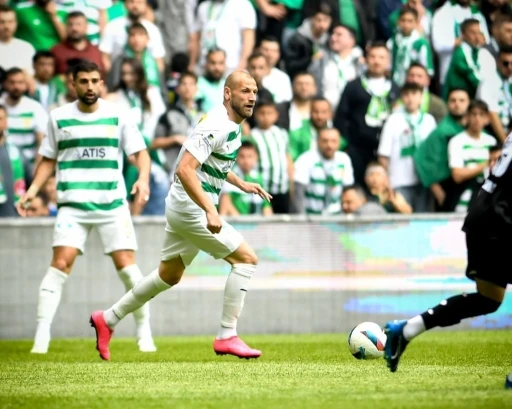 TFF 3. Lig: Bursaspor: 3 - 23 Elazığ FK: 1
