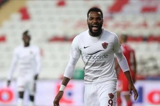 TFF’den, Aaron Boupendza için başsağlığı mesajı
