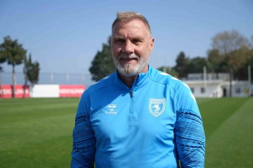 Thorsten Fink: "Ligi ka&ccedil;ıncı sırada bitireceğimiz, başarısız olduğumuz anlamına gelmez"
