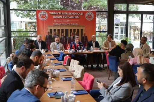 Tıbbiyeliler Sendikası Ankara’da kuruldu
