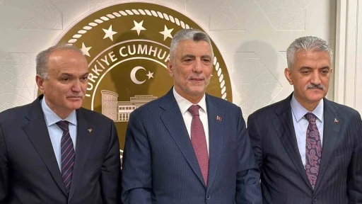 Ticaret Bakanı &Ouml;mer Bolat D&uuml;zce&rsquo;de
