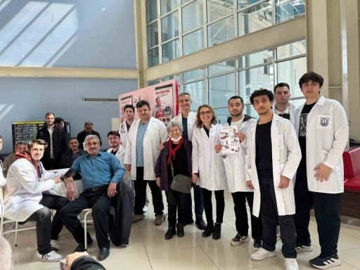 TIP FAK&Uuml;LTESİ &Ouml;ĞRENCİLERİNDEN HİPERTANSİYON FARKINDALIĞI ETKİNLİĞİ