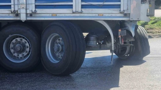 Tırın dorse dingili koptu,
