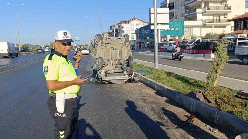 Tırla çarpışan araç havada takla atıp ters döndü, sürücü hafif yaralandı
