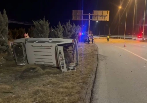 Tırla &ccedil;arpışan otomobil s&uuml;r&uuml;c&uuml;s&uuml; ağır yaralandı
