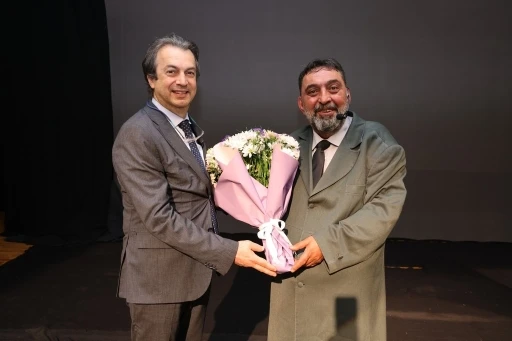 Tiyatro Oyunu "Firavunla Y&uuml;z Y&uuml;ze" BEUN&rsquo;da Sanatseverlerle buluştu
