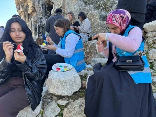 TLOS ANTİK KENTİ'NDE TARİH SANATLA CANLANDI