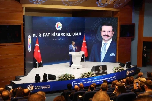 TOBB Başkanı Hisarcıklıoğlu: &quot;KOBİ’lerin rekabeti için e-ticaret ve dijitalleşme şart&quot;
