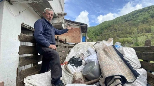 Tokat&rsquo;ta heyelan riski altındaki k&ouml;y boşaltılıyor
