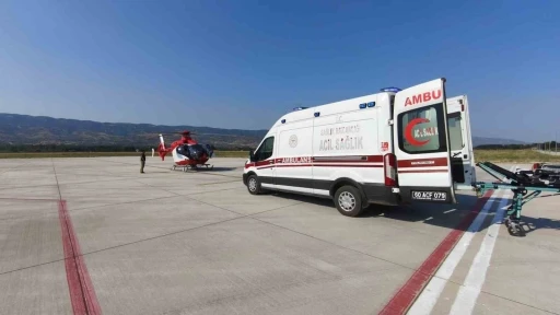 Tokat&rsquo;ta kafa travması ge&ccedil;iren &ccedil;ocuk, helikopter ambulansla Ankara&rsquo;ya sevk edildi
