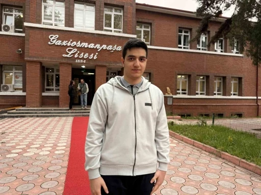 Tokat’ta merdiven çıkamayan lise öğrencisi için sınıfın yer değiştirildi
