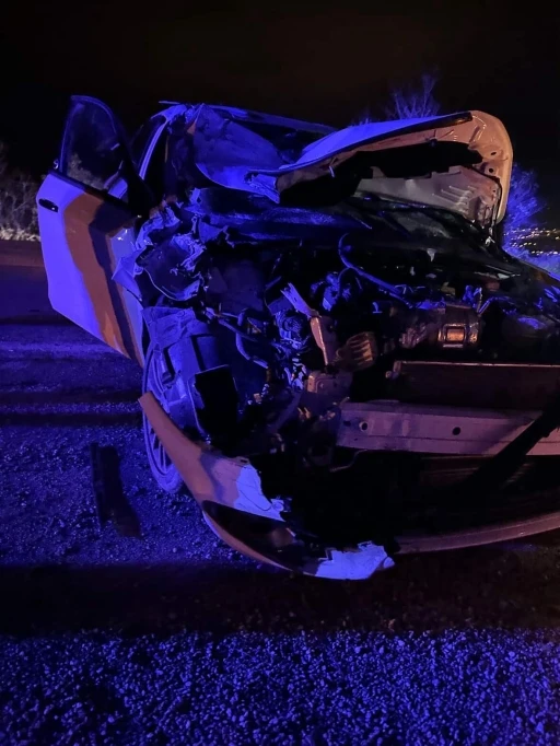 Tokat’ta otomobil traktörle çarpıştı: 4 yaralı
