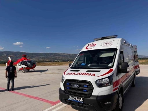 Tokat’ta parmakları kopan çocuk, helikopterle Ankaraya sevk edildi
