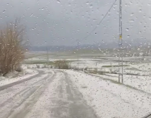 Tokat’ta &quot;Kar bu kadar yağmadı&quot; diyerek o anları kayda aldı
