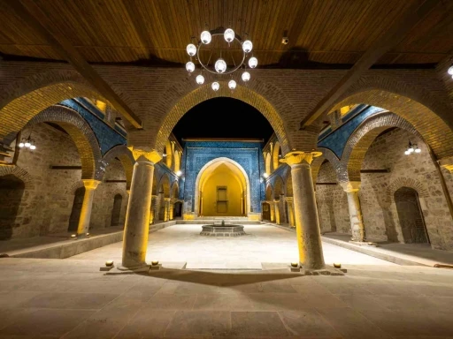 Tokat’ta restorasyonu tamamlanan 8 asırlık Gökmedrese ziyarete açıldı
