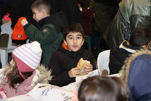 Tokat&rsquo;ta tekne orucuna y&uuml;zlerce &ouml;ğrenci katıldı
