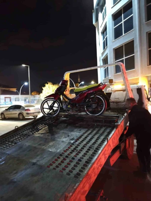 Tokat&rsquo;ta trafik g&uuml;venliğini tehlikeye d&uuml;ş&uuml;ren motosikletlilere ceza yağdı
