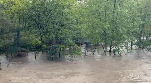 Tokat&rsquo;ta yazın serinleten kamelyalar sular altında kaldı
