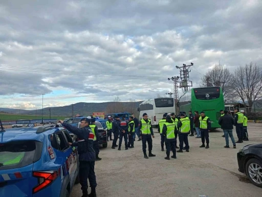 Tokat&rsquo;taki izinsiz g&ouml;steriye ge&ccedil;it verilmedi
