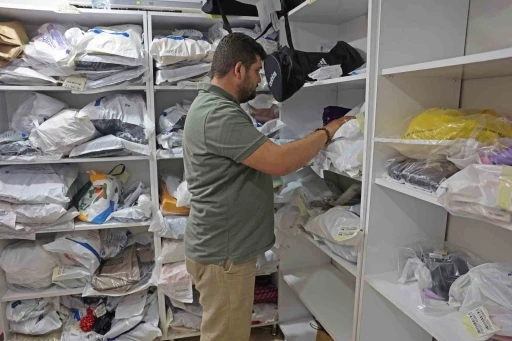 Toplu taşımada unutulan eşyalar sahiplerini bekliyor
