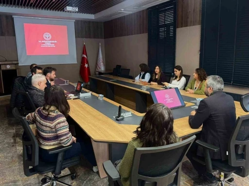 Toplum sağlığını g&uuml;&ccedil;lendirmeye y&ouml;nelik uygulamalar değerlendirildi
