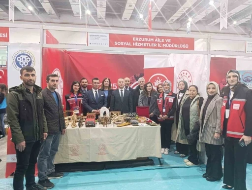 Topluma değer katan kariyer: Aile yılı standları büyük ilgi gördü
