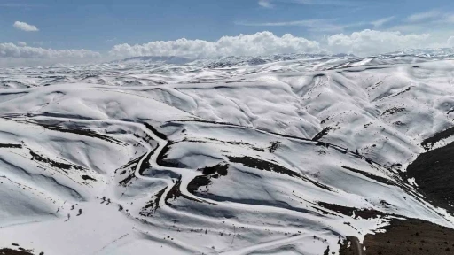 Toroslar&rsquo;da kar g&uuml;zelliği havadan g&ouml;r&uuml;nt&uuml;lendi
