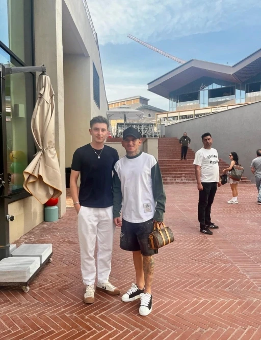 Torreira ve ş&uuml;pheli aynı karede: "Hayranımla fotoğraf &ccedil;ekildikten sonra yanıma yaklaşarak yumruk attı ne olduğunu anlamadım"
