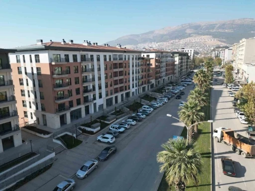 Trabzon Caddesi&rsquo;nde hayat yeniden canlanıyor
