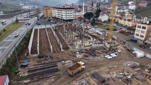 Trabzon&rsquo;da &Ccedil;ağlayan Kentsel D&ouml;n&uuml;ş&uuml;m Projesi&rsquo;nde inşaatlar y&uuml;kseliyor
