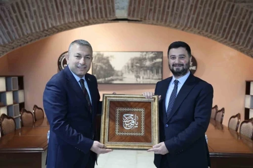 Trabzon Valisi Tahir Şahin&rsquo;den Kağıthane&rsquo;ye ziyaret

