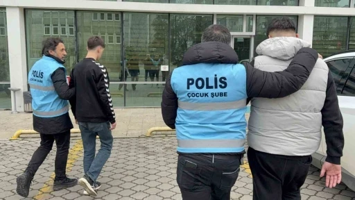 Trabzonspor otob&uuml;s&uuml;n&uuml; taşlayan 5 kişiye adli kontrol
