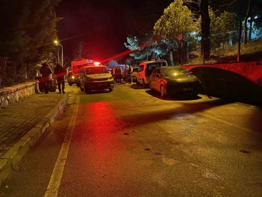 Trafik cezası y&uuml;z&uuml;nden 20 yaşındaki arkadaşını bı&ccedil;akladı
