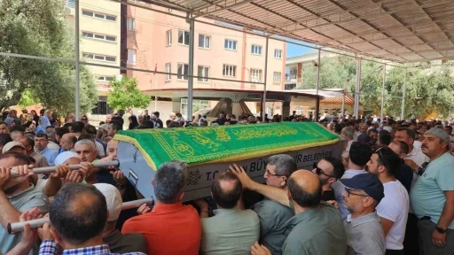 Trafik kazasında hayatını kaybeden Acar dualarla toprağa verildi
