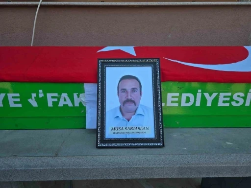 Trafik kazasında hayatını kaybeden belediye başkanı, son yolculuğuna uğurlandı
