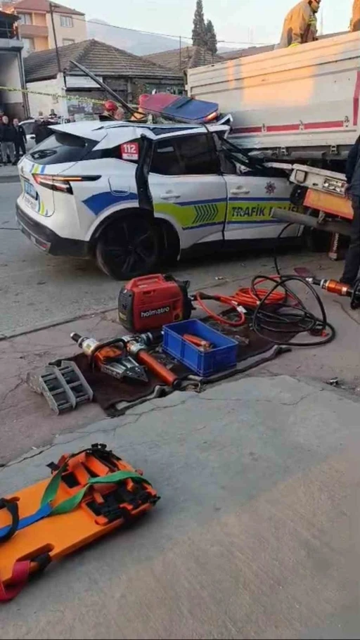 Trafik kazasında şehit olan polis memurunun kimliği belli oldu
