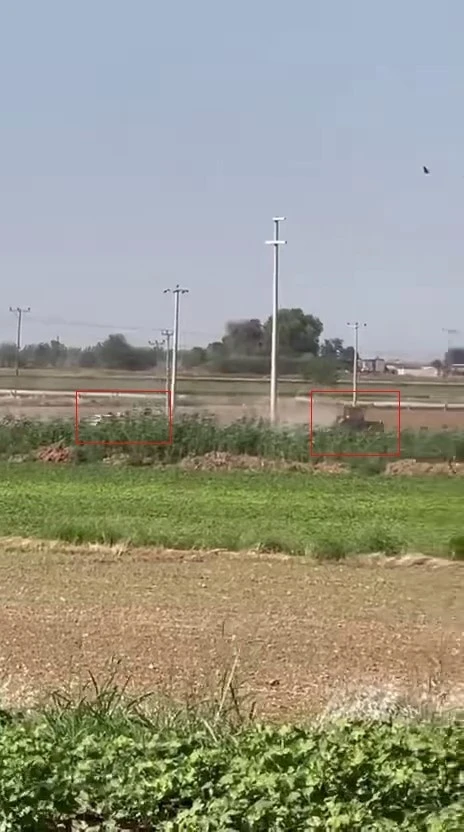Trafik polisi tarlada traktör kovaladı
