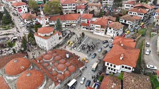 Trafik ve ulaşım düzenlemeleri Safranbolu’yu bayramda rahatlattı
