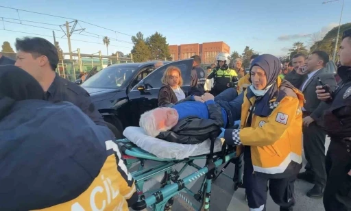 Trafikte direksiyon başında fenalaşan s&uuml;r&uuml;c&uuml; hastaneye kaldırıldı

